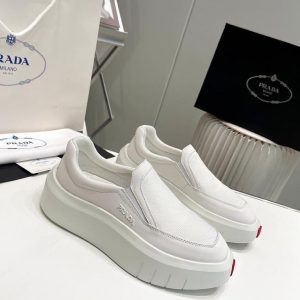 Кроссовки Prada