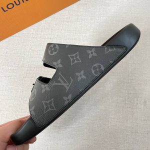 Шлепанцы Louis Vuitton