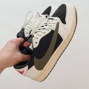 Кроссовки Nike Travis Scott Air Jordan 1 Low Olive