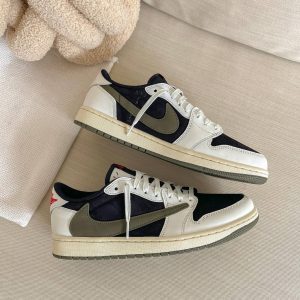 Кроссовки Nike Travis Scott Air Jordan 1 Low Olive