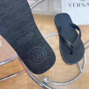 Шлепанцы Versace