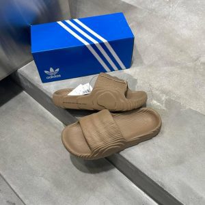 Шлепанцы Adidas Adilette 22