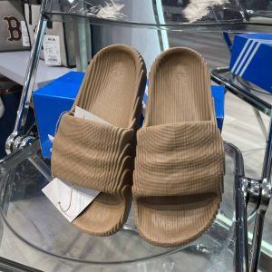 Шлепанцы Adidas Adilette 22