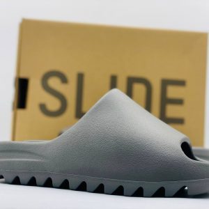 Шлепанцы Adidas Yeezy Slide