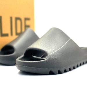 Шлепанцы Adidas Yeezy Slide