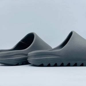 Шлепанцы Adidas Yeezy Slide