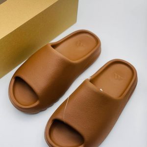 Шлепанцы Adidas Yeezy Slide