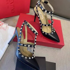 Туфли женские Valentino Garavani Rockstud