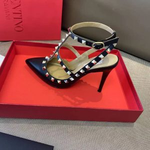 Туфли женские Valentino Garavani Rockstud