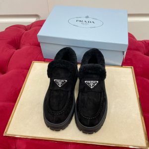 Лоферы зимние женские Prada