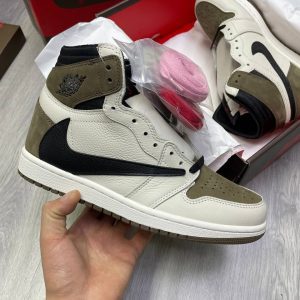 Кроссовки Nike Air Jordan 1 x Travis Scott