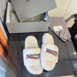 Шлепанцы Balenciaga