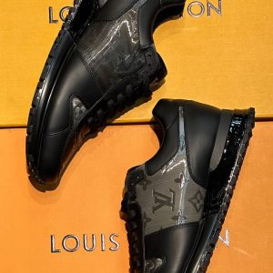 Кроссовки Louis Vuitton Run Away