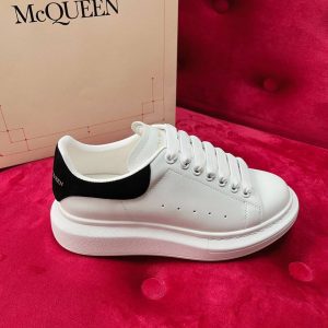 Кроссовки женские Alexander McQueen