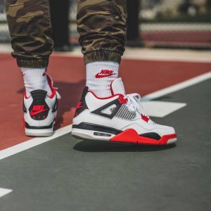 Кроссовки Nike Jordan 4