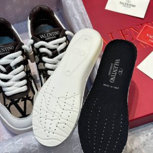 Кроссовки женские Valentino One Stud XL