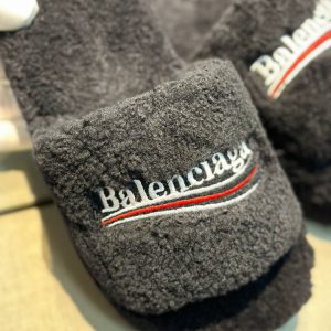 Шлепанцы Balenciaga