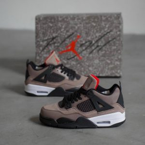 Кроссовки Nike Jordan 4