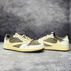 Кроссовки Nike Air Jordan 1 Low Travis Scott Reverse Mocha