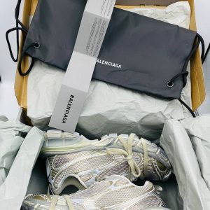 Кроссовки женские Balenciaga Trainers