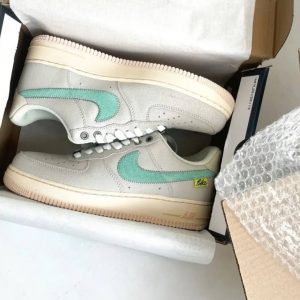 Кроссовки Nike Air Force 1