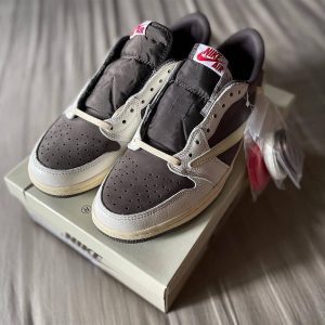 Кроссовки Nike Air Jordan 1 Low Travis Scott Reverse Mocha