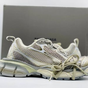 Кроссовки женские Balenciaga Trainers