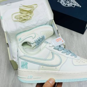 Кроссовки Nike Air Force 1