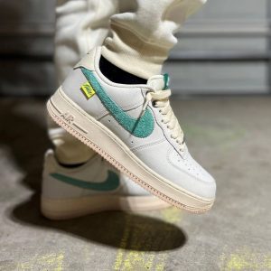 Кроссовки Nike Air Force 1