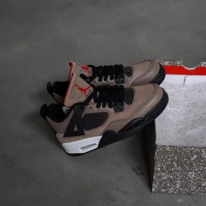 Кроссовки Nike Jordan 4