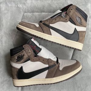 Кроссовки Nike Jordan 1