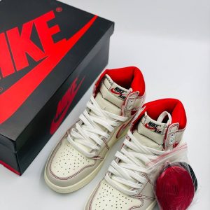 Кроссовки Nike Air Jordan 1