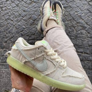 Кроссовки Nike SB DUNK LOW MUMMY