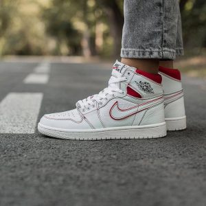 Кроссовки Nike Air Jordan 1