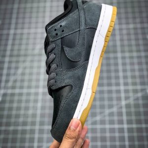 Кроссовки Nike SB Dunk Low Dark Grey Black Gum