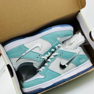 Кроссовки Nike SB Dunk Low 