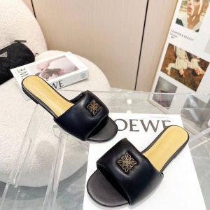 Шлепанцы женские Loewe