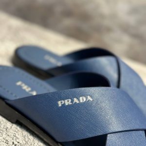 Шлёпанцы мужские Prada