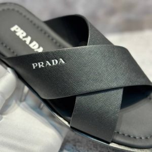 Шлёпанцы мужские Prada