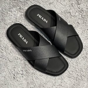 Шлёпанцы мужские Prada