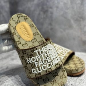 Шлёпанцы мужские The North Face x Gucci