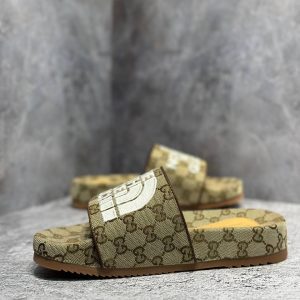 Шлёпанцы мужские The North Face x Gucci