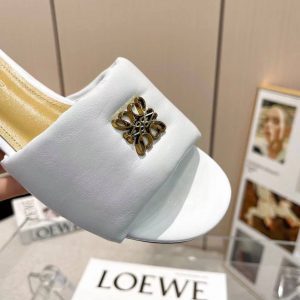 Шлепанцы женские Loewe