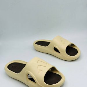 Шлепанцы Adidas Yeezy Slide