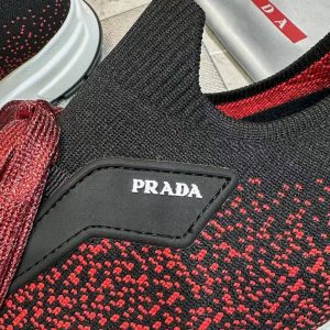 Кроссовки Prada