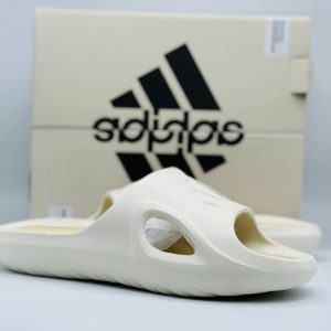 Шлепанцы Adidas Yeezy Slide