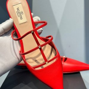 Босоножки Valentino Garavani Rockstud