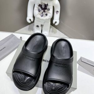 Шлепанцы Balenciaga