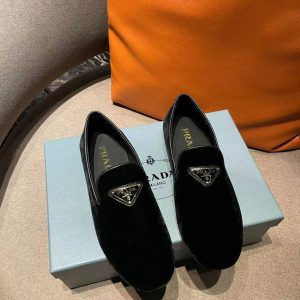 Лоферы женские Prada