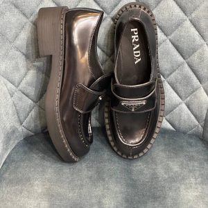 Лоферы женские Prada